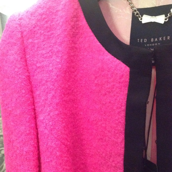 Ted Baker Kerisa Cropped Jacket in Hot Pink!! - Picture 2 of 8